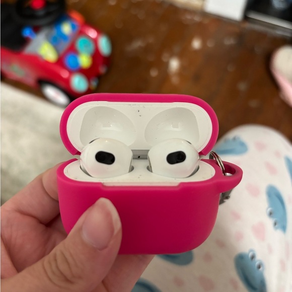 Apple Earbud Headphones with Pink Case